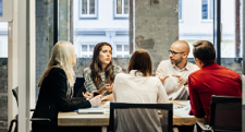 Business Meeting In A Modern Office.285x153