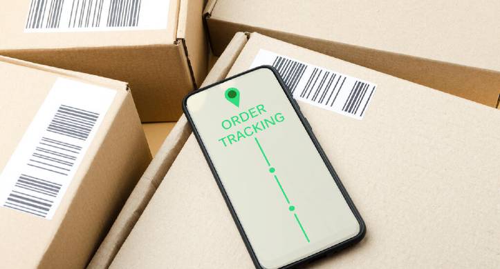 Smartphone Tracking Parcels 723 x 390