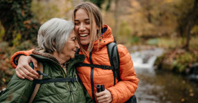 women hiking social meta 1200x627