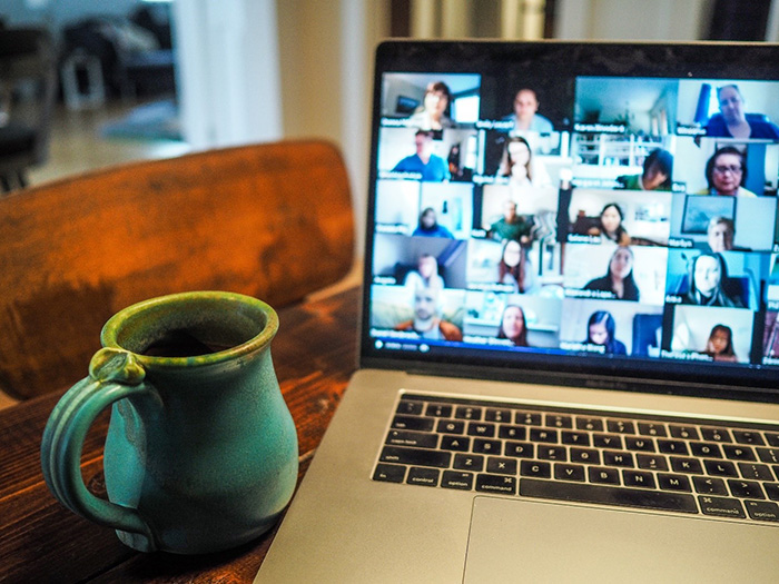 mug laptop 700 x 525